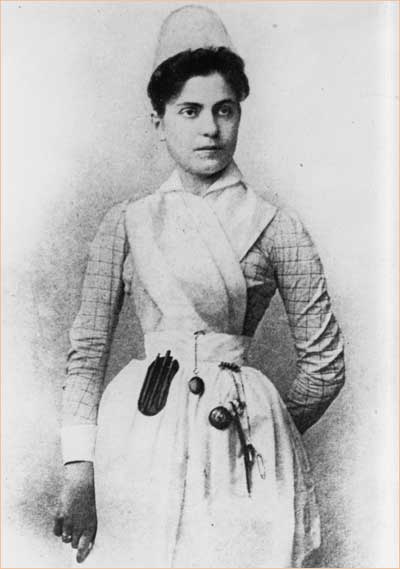 File:Lillian Wald young in nurse uniform.jpg