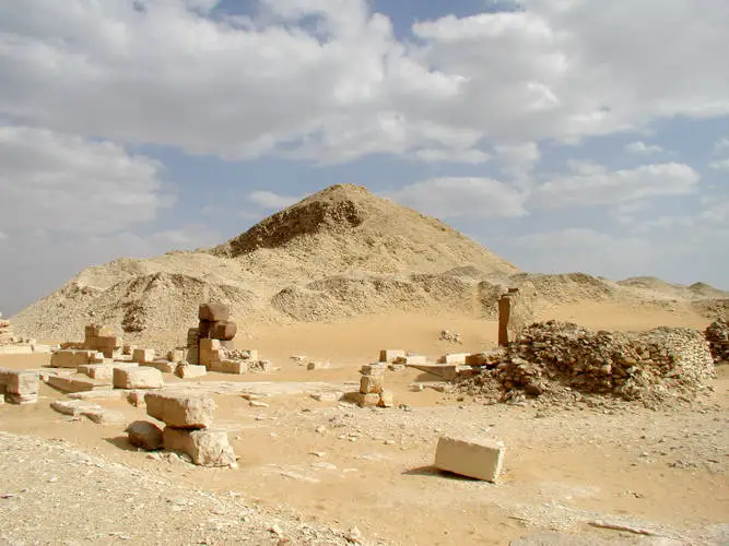 File:PepiIIPyramid.jpg