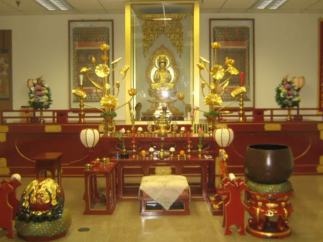 File:Altar-shingon.jpg
