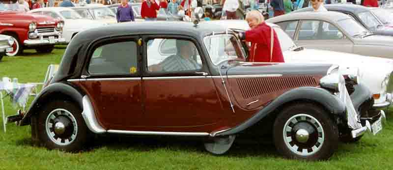 File:Citroen B11 Sport 4-Door Berline 1951.jpg