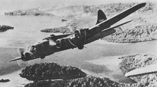 File:B-17 bombing japanese positions on Gizo Island, Solomon Islands.jpg