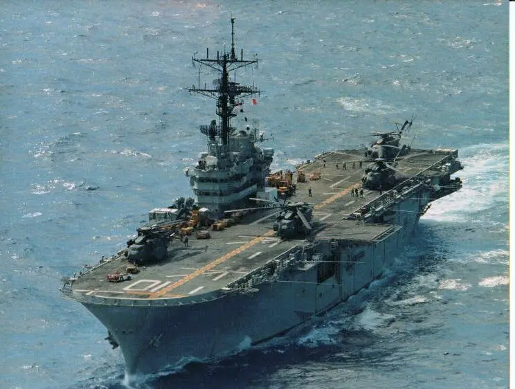 File:USS Tripoli LPH10 a.jpg