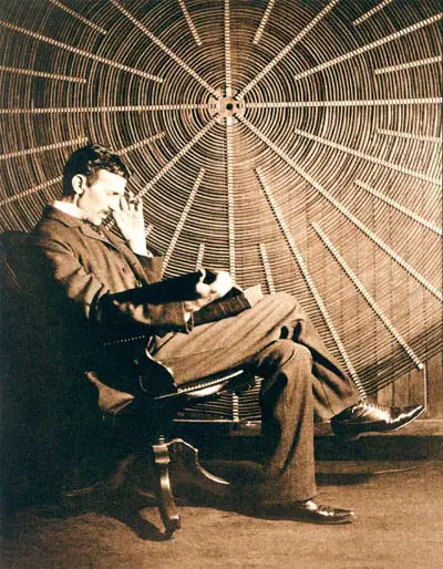 File:Teslathinker.jpg