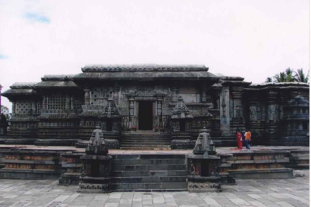 Chennakeshava Temple at Belur (Rearview).jpg