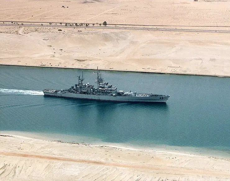 File:Bainbridge in Suez.jpg