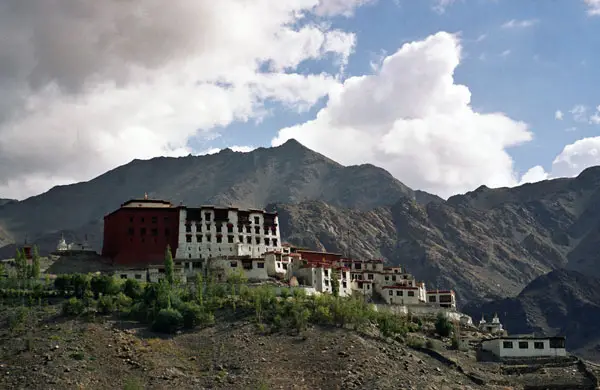 File:Gompa-Phyang-1.jpg