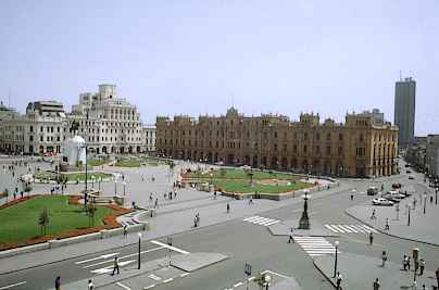 File:San Martín Plaza.jpg