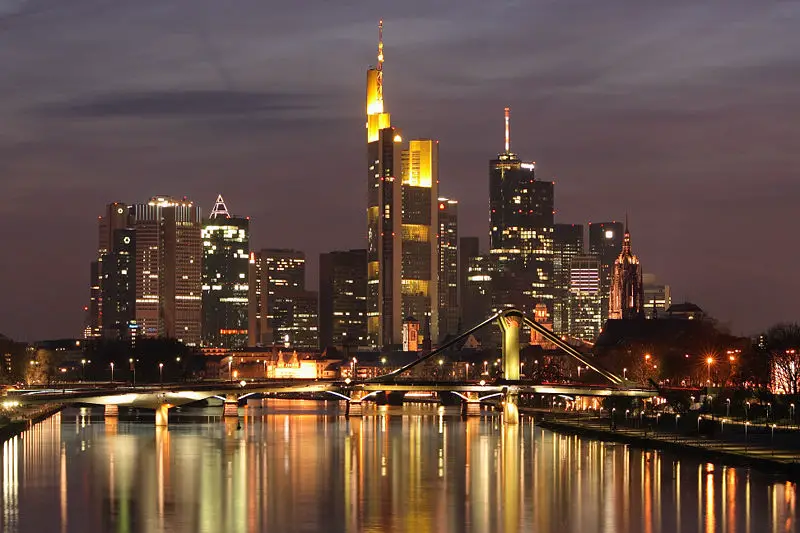 File:Skyline Frankfurt am Main-800px.jpg