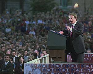 File:TonyBlairArmagh1998.jpg