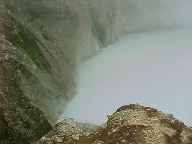 File:Dominica boiling lake.jpg
