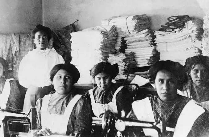 File:Bismarck Indian School.jpg