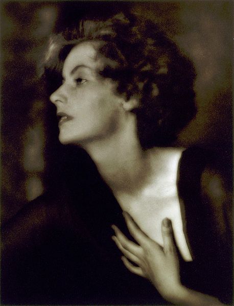 File:Greta Garbo 1925 by Genthe.jpg