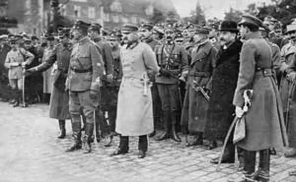 File:Jozef Pilsudski w Poznaniu.jpg