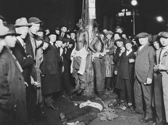 File:Duluth-lynching-postcard.jpg