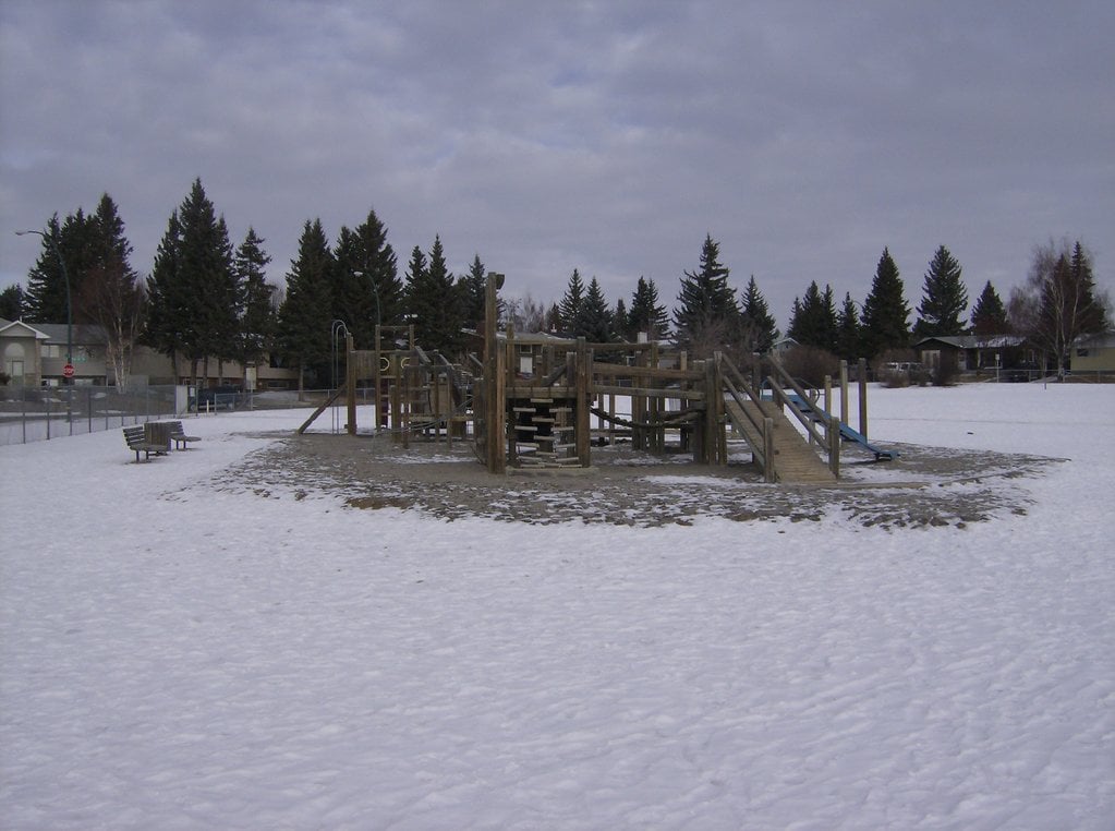 Calgary Science School playground 1.jpg