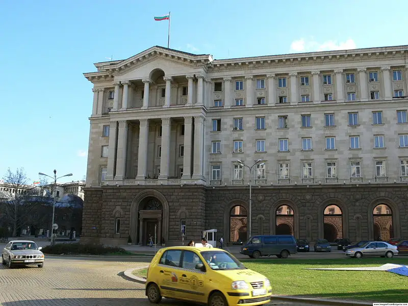 File:Largo-president-ifb.JPG