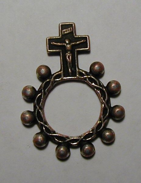 File:Ringrosary.JPG