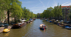 Canal houses alongside the Prinsengracht