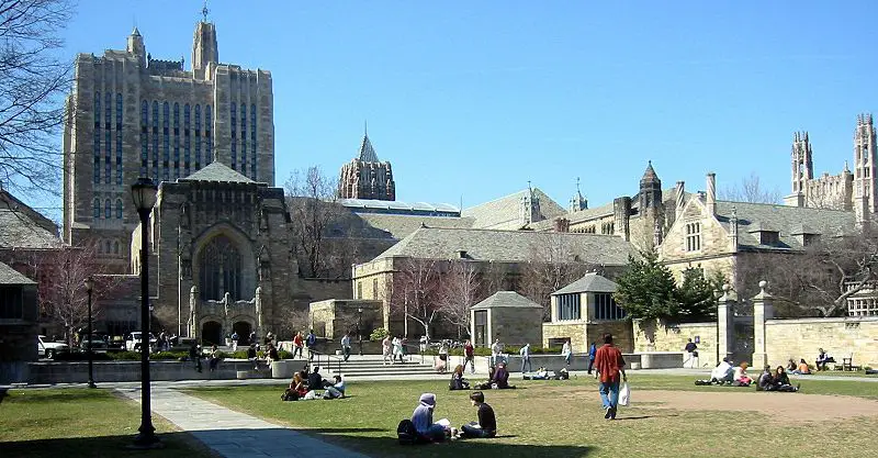 File:Sterling Memorial Library.JPG