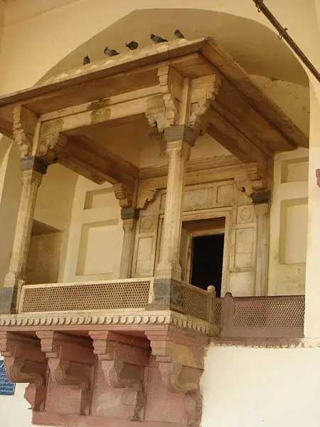 File:Jharoka Diwan-i-Aam.jpg
