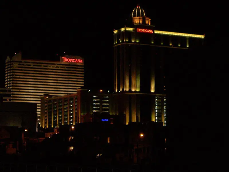 File:Tropicana at Night.JPG