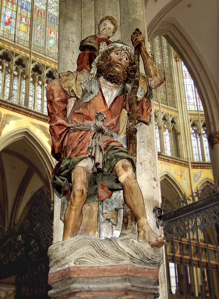 This medieval statue of St. Christopher, Patron of Travellers, welcomes visitors to the Cathedral.