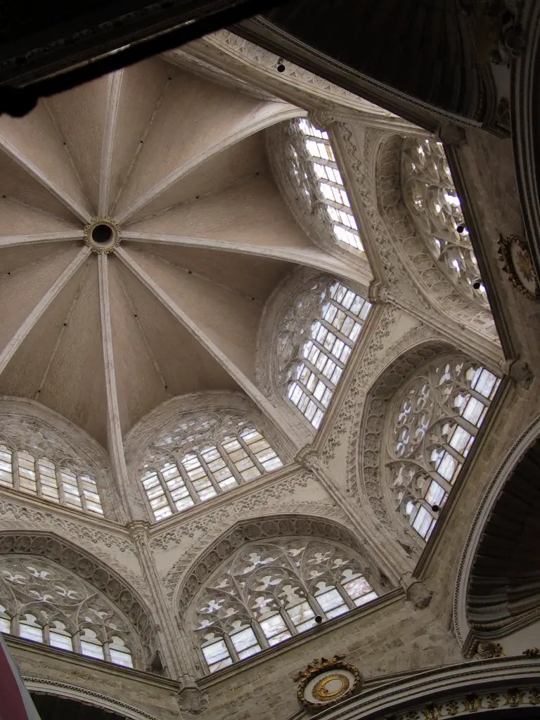 File:VALENCIA ES Cathedral alabaster windows.jpg - New World Encyclopedia