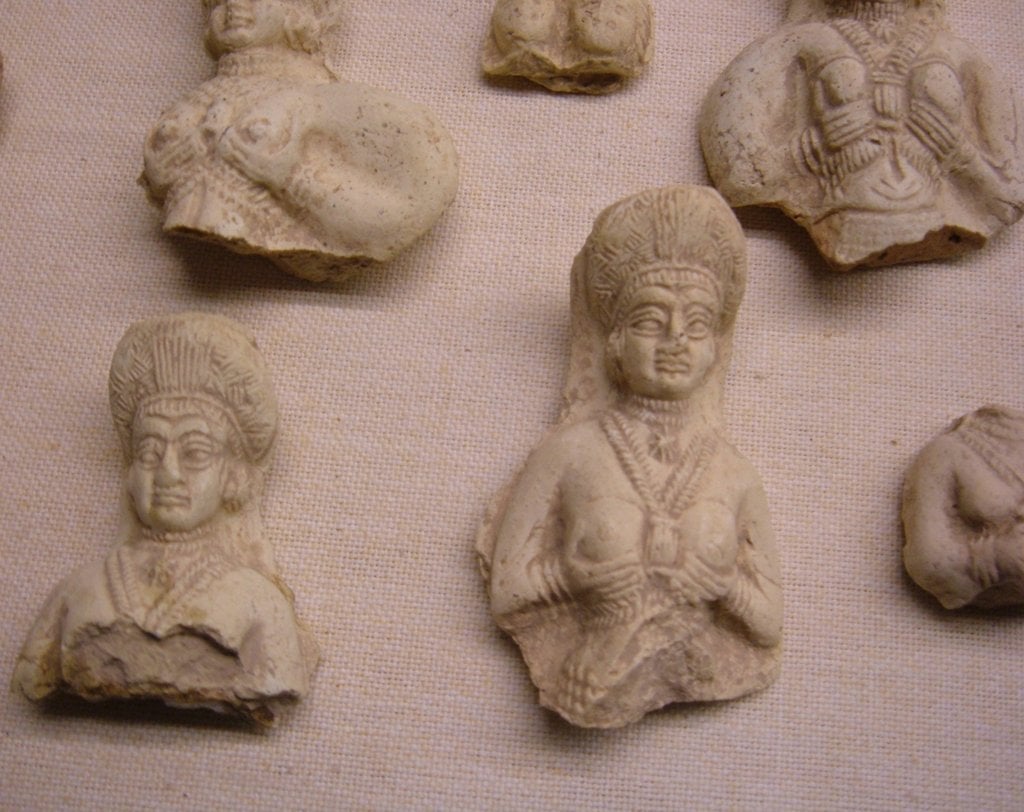 Fragments of sculptures depicting the goddess Ishtar