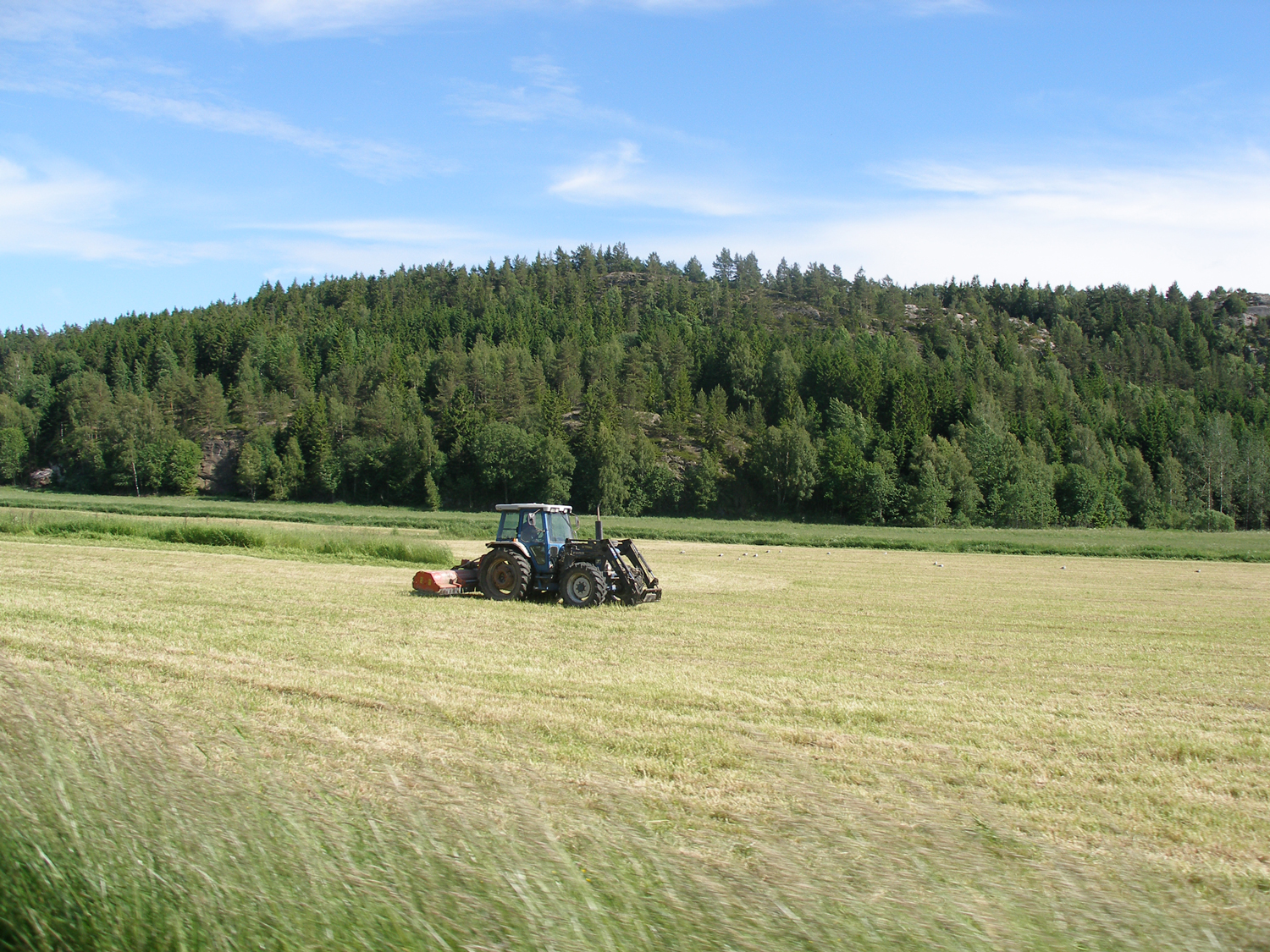 FileFord tractor, Swedensm.jpg New World Encyclopedia