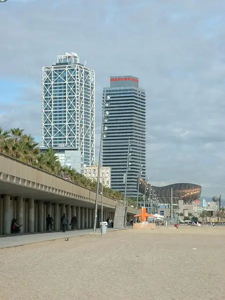 File:PlayaBacelonetta2.JPG