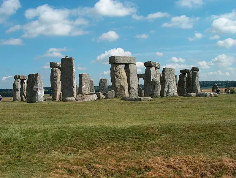 File:Stonehenge-England.jpg