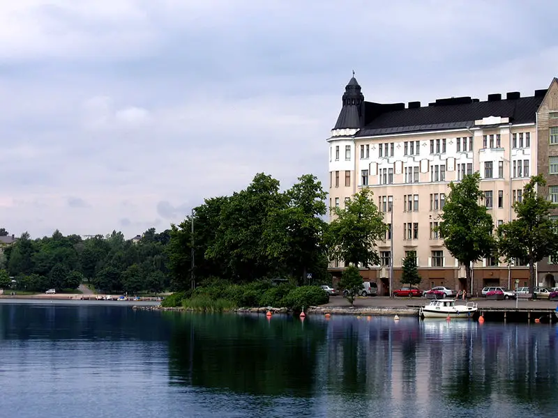 File:HelsinkiToolonlahti.jpg