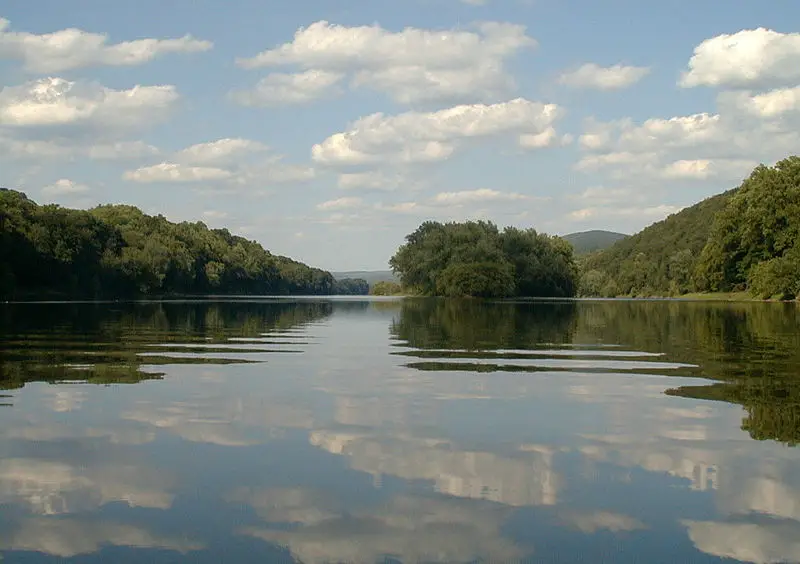 File:Delaware River DWG USA.jpg