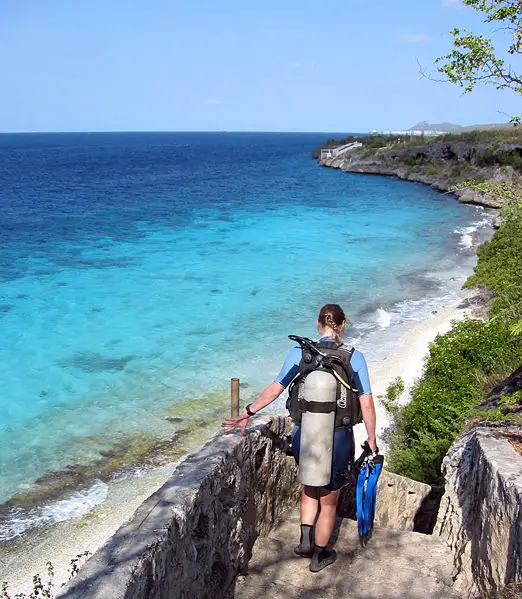 File:Bonaire 1000 steps.jpg