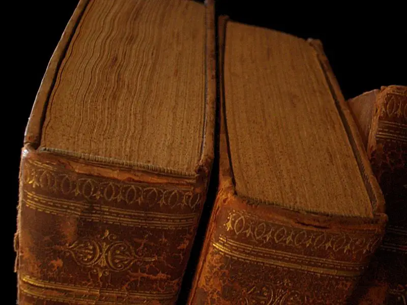 File:Oldbooks-01.jpg