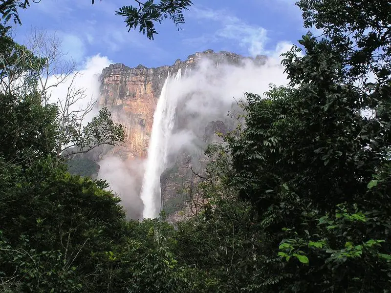 File:Salto Angel from Raton.JPG