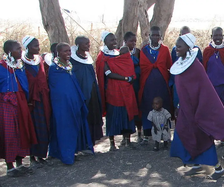 File:Maasai women and children.jpg