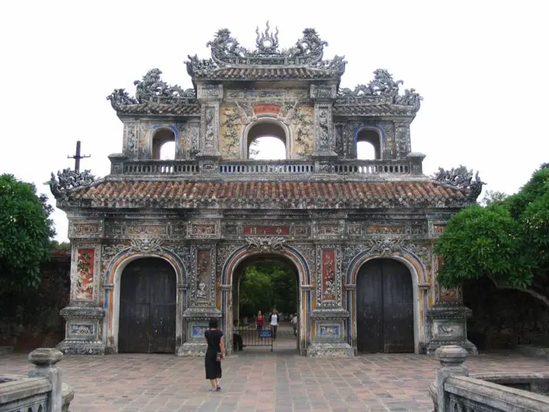 File:Hue Porte Citadelle.jpg