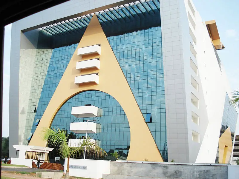 File:Tejomaya Infopark Kochi.jpg