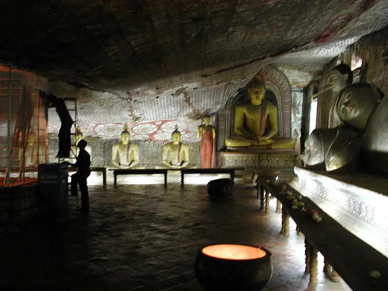 File:Dhambulla 21.JPG