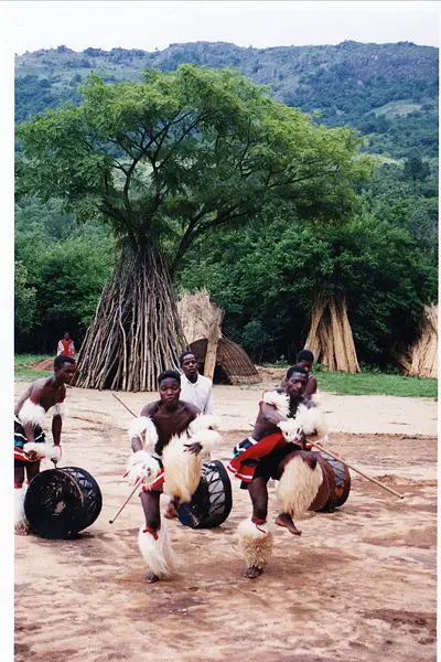 File:Swazi dancers.jpg