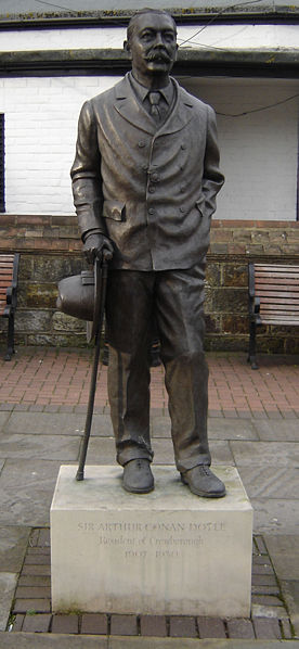 File:Conandoylestatue.jpg