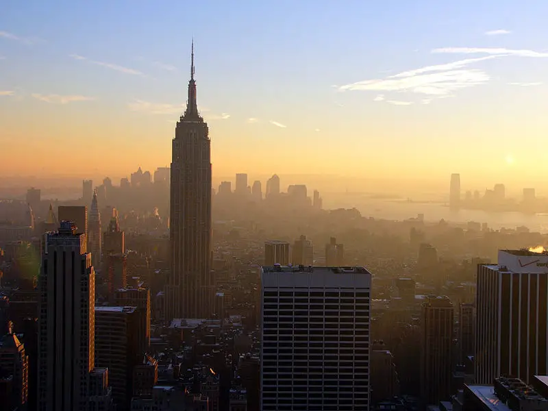 File:Empire State Building Dec.2005.jpg