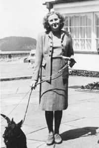 Eva Braun walking dog.jpg