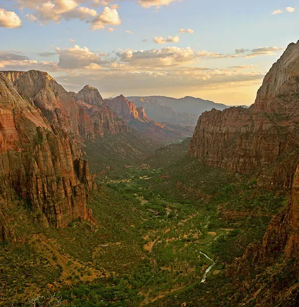 File:Zion angels landing view.jpg