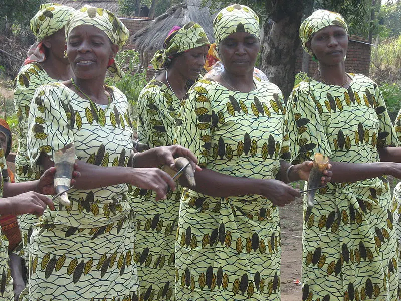 File:Danza a Mnenia.jpg