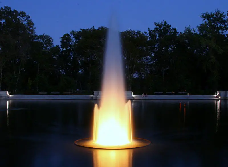 File:ForestParkFountain.jpg