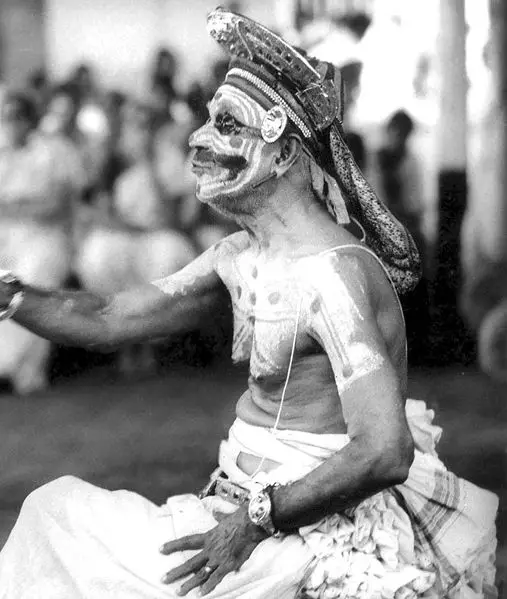 File:Vidushaka-Mani Madhava Chakyar.jpg
