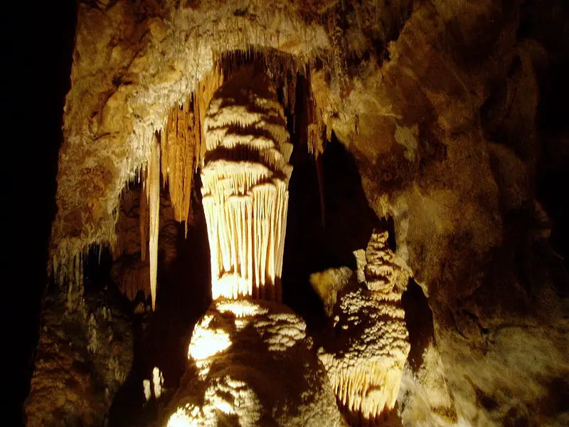 File:Large stalagmite with straws.jpg