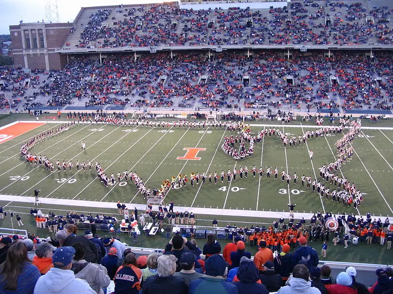 File:MarchingIlliniUSA.jpg